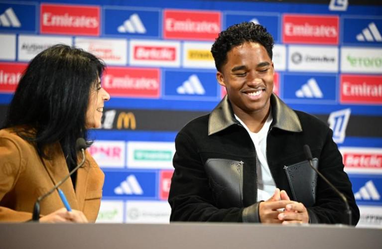 队报：恩德里克的法语还不够流利，但英语表达能力相当不错