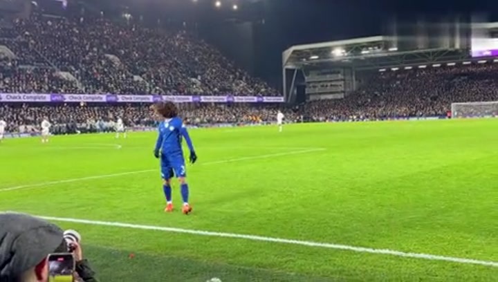 实拍库库雷利亚直红后走出球场