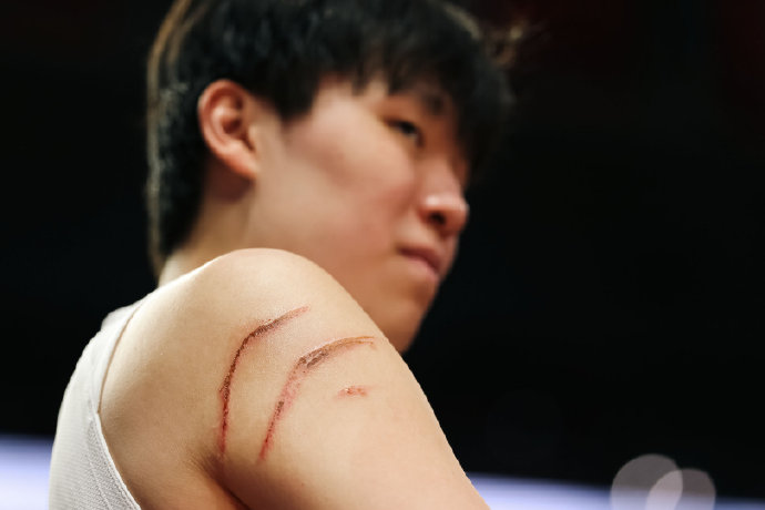 杨瀚森3分3板2助正负值+2 开拓者险胜火箭