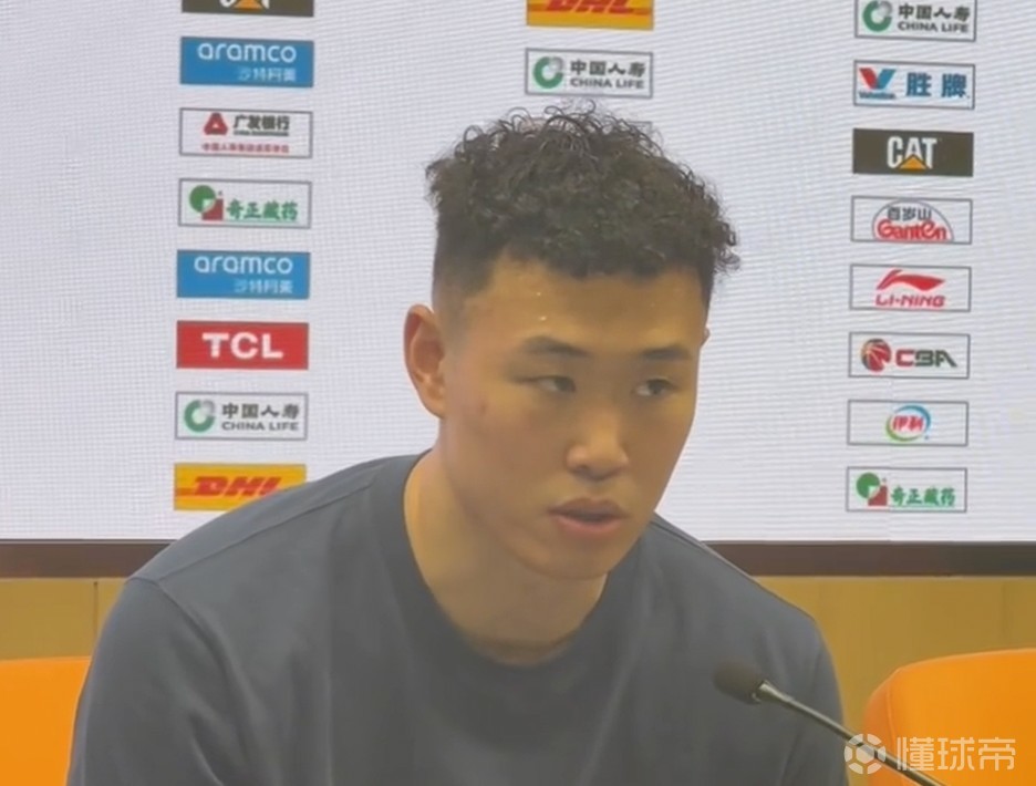 贺希宁：军人家庭出身的我非常热爱祖国，为国效力是我的梦想