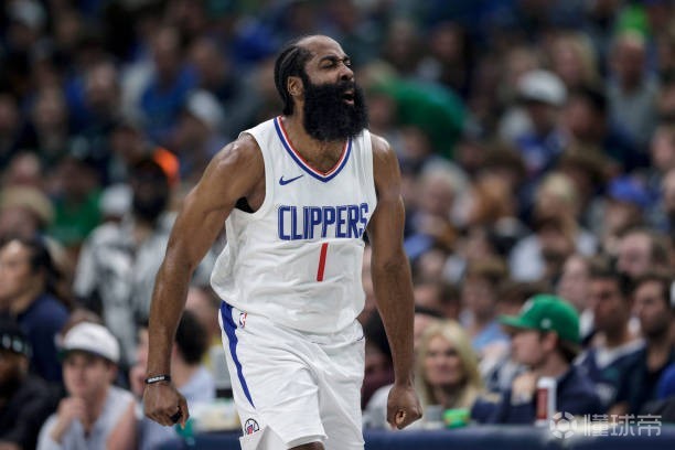 队记：快船无意交易哈登，球员突然提出离队请求让快船很意外