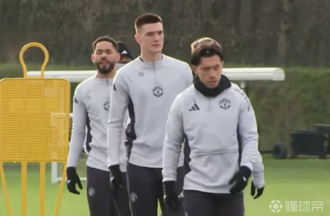 记者：德利赫特、芒特缺席备战热刺的训练