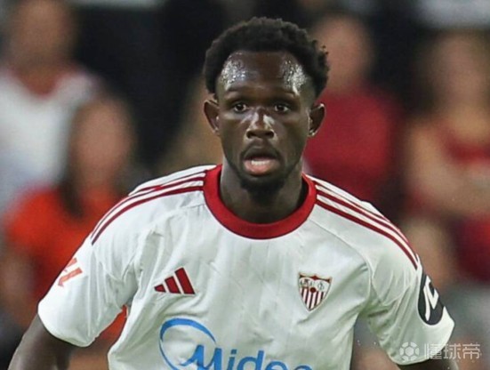 塞维总监谈夸西拒降薪：既然签了合同就得履约；伤病影响了他