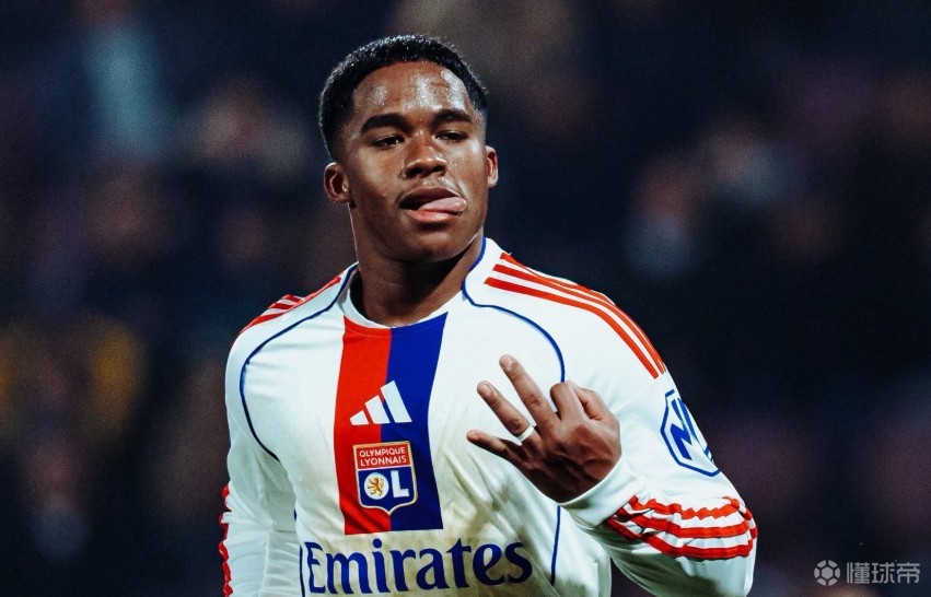 六台：恩德里克带了一个7人团队到里昂，包括在皇马的理疗师