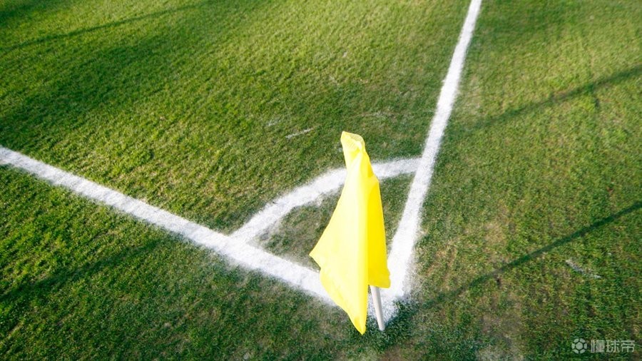 哀悼，法国一名16岁小球员在比赛中心脏骤停，不幸离世