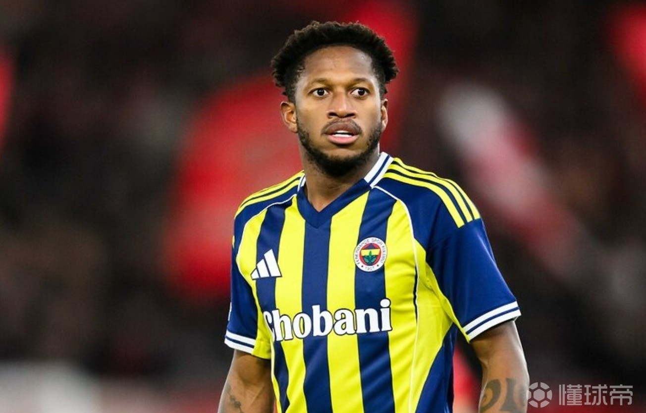 记者：弗雷德原本准备在冬窗离开费内巴切