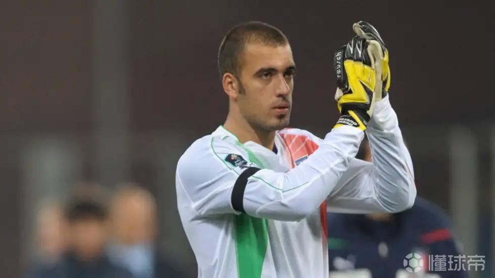 维维亚诺：效力阿森纳期间有次宿醉，第二天生怕温格叫我上场