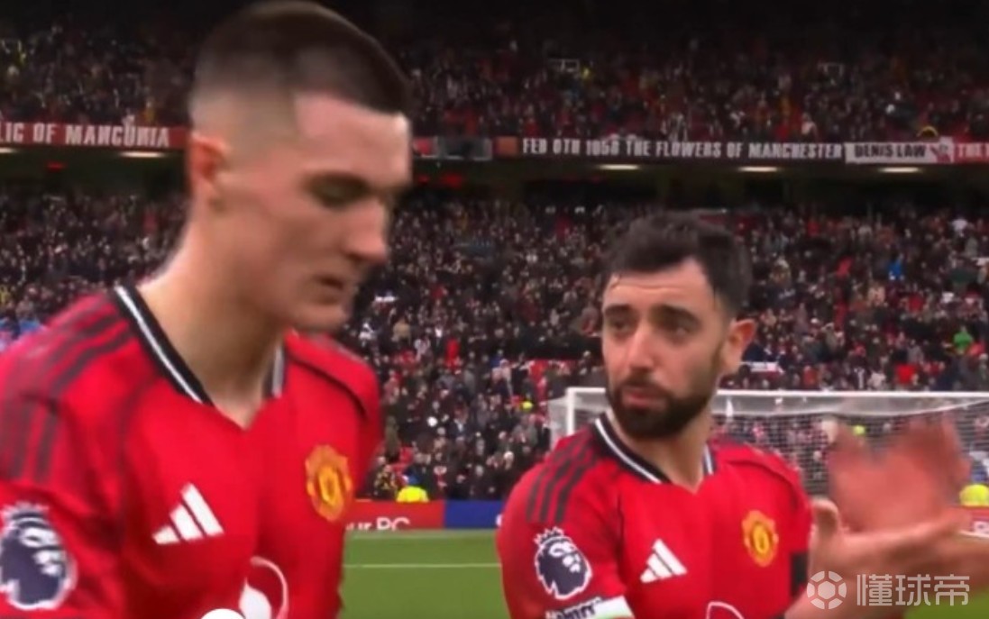 下次不要吐饼了，赛后庆祝B费还拉着谢什科复盘