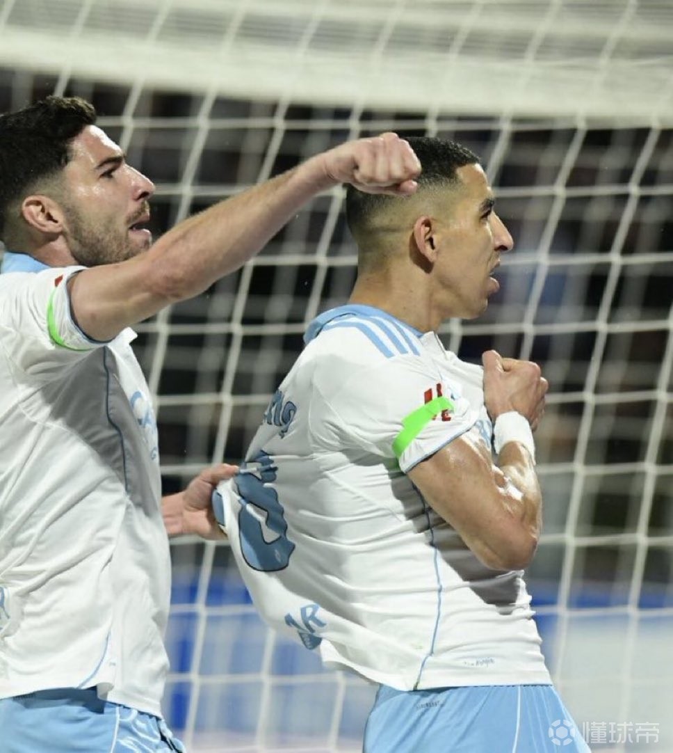 占全了，萨拉戈萨新援贾瓦德-亚米克首秀破门+乌龙+红牌