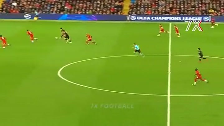 当年青涩的哈兰德对上正值巅峰的利物浦表现如何