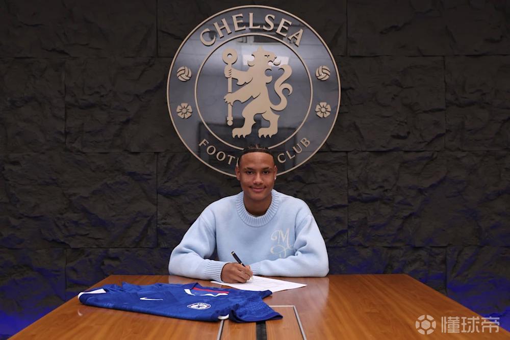 官方：切尔西与阿森纳旧将埃布埃之子签署首份职业合同