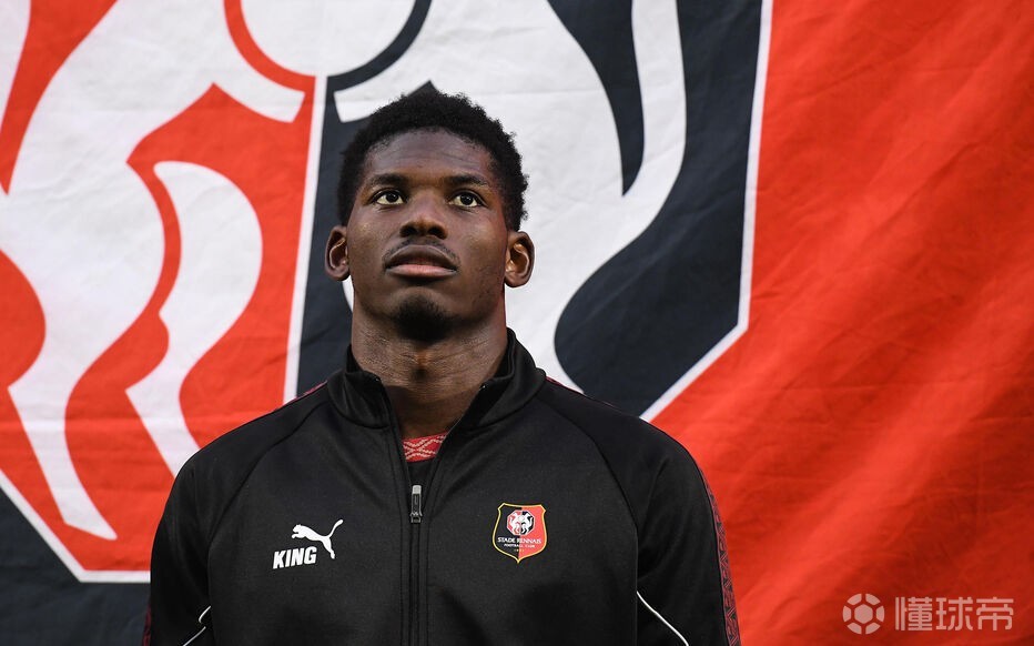 巴黎人报：雷恩前锋恩博洛在本轮法甲赛后在家中遭遇盗窃未遂
