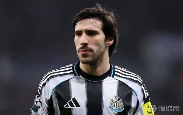 电讯报：曼联将托纳利列入今夏中场重建计划的优先考虑名单