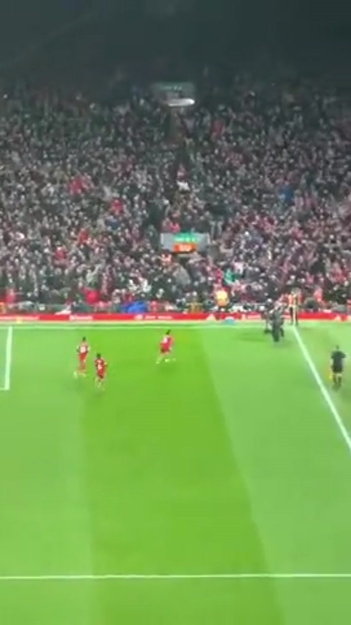 飞火流星！鸟瞰索博斯洛伊无解任意球