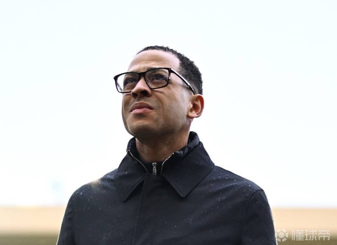 记者：切尔西球员们很喜欢罗塞尼尔具有人情味的执教方式