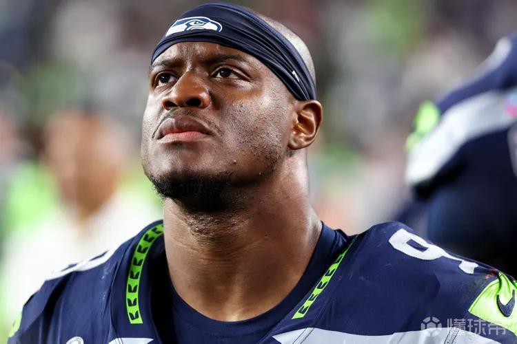 荣膺超级碗MVP，肯尼斯-沃克：这赛季我们经历了很多逆境