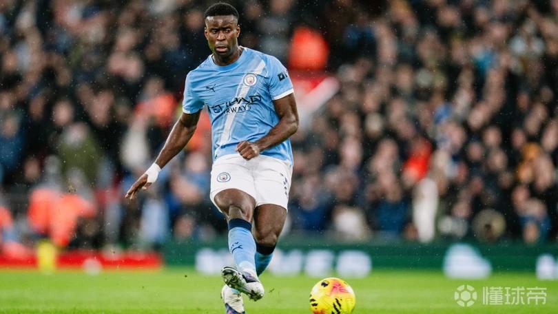 格伊：多纳鲁马比赛尾声那次扑救真的精彩，必须为他送上掌声