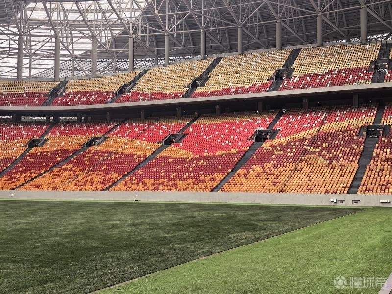 渝媒：铜梁龙新赛季采用双主场，龙兴南看台参考多特主场风格