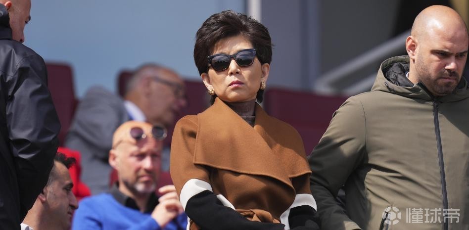 世体：里昂主席米歇尔-康想收购瓦伦西亚女足或者莱万特女足