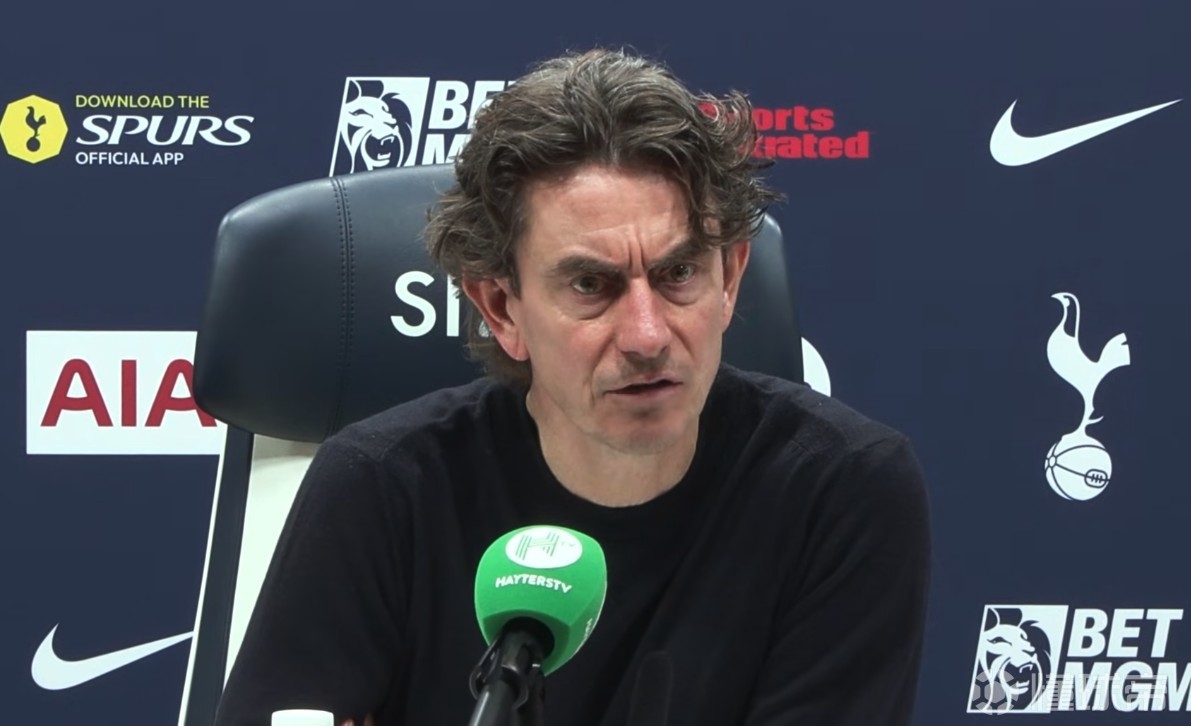 弗兰克：我1000%肯定会继续带队；很多时候换帅不一定正确