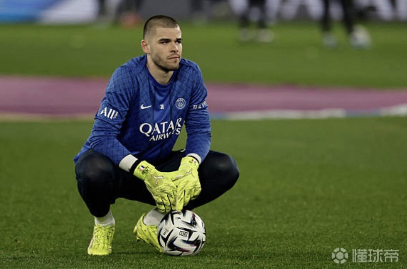 名宿：人们不理解多纳鲁马为何离开，这增加了舍瓦利耶的压力