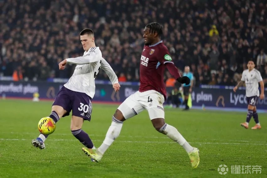 贝巴：我认为需要做些工作来帮谢什科建立信心，应该多沟通