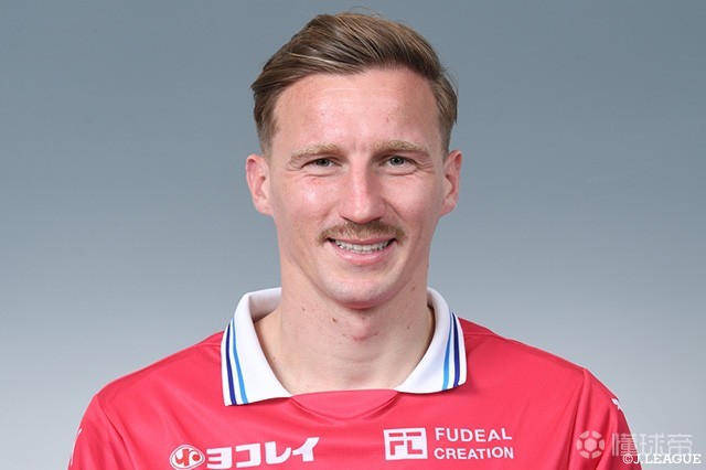 横滨FC官方：门将什洛维克腘绳肌拉伤，将伤缺10至12周