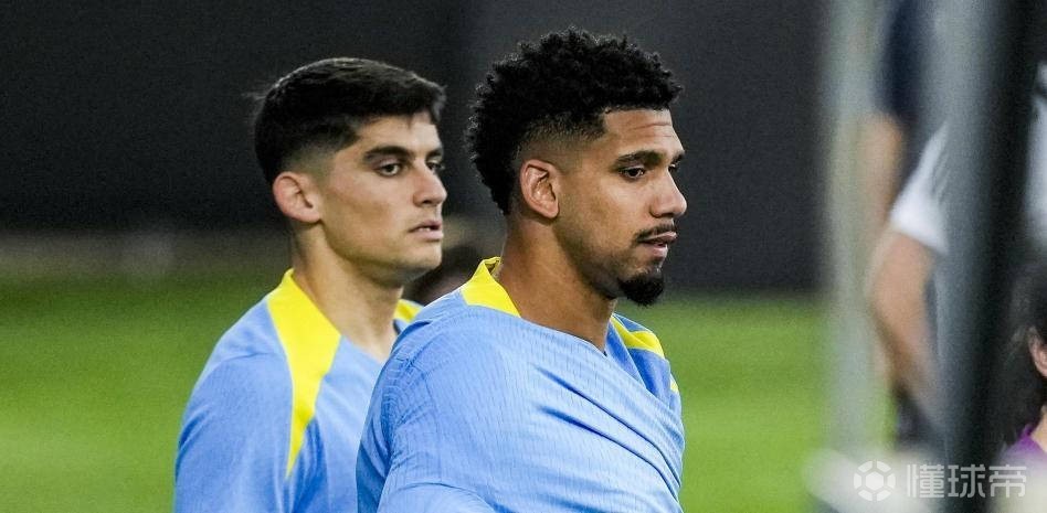 跟队：明天有时速超100km强风，巴萨全队今天飞往马德里