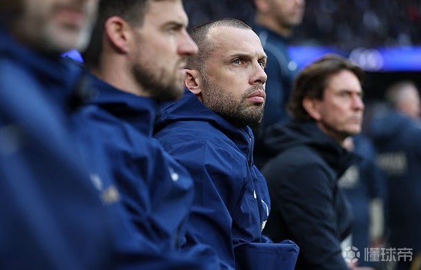 邮报：热刺考虑让海廷加临时带队，罗比-基恩也进入讨论范围