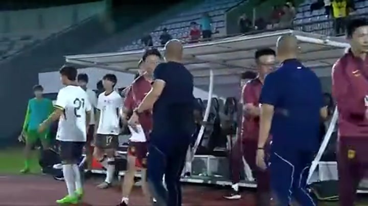 被绝杀+遭双杀！印尼U17球员心态崩了