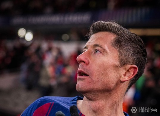 世体：莱万已收到5份报价，米兰、马竞等球队都在选择范围内