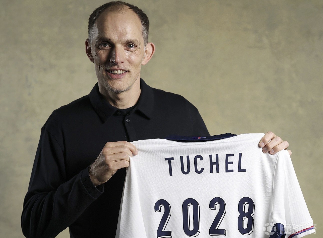 卡佩罗先例在前，电讯报：续约图赫尔是英足总规避风险的手段