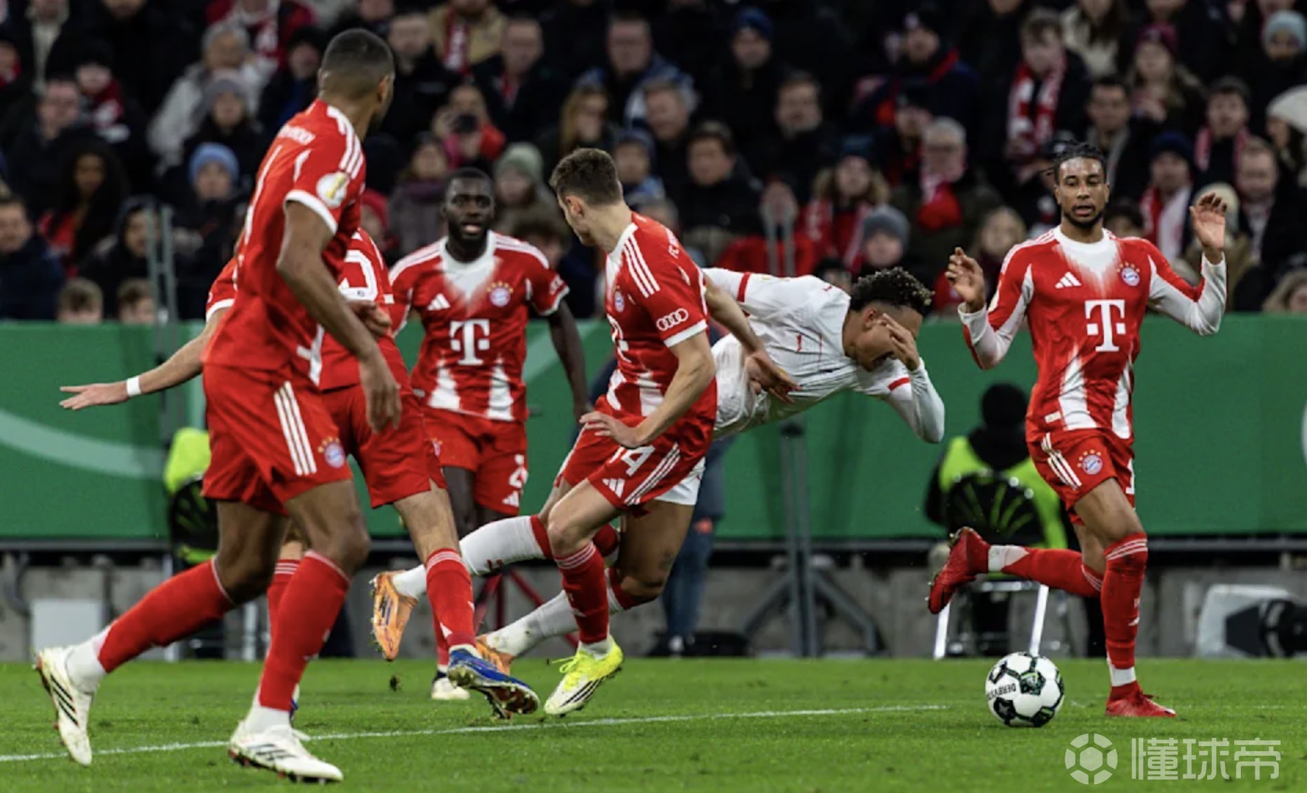 图片报：德甲VAR团队确认斯塔尼希奇首次触球点位于禁区外