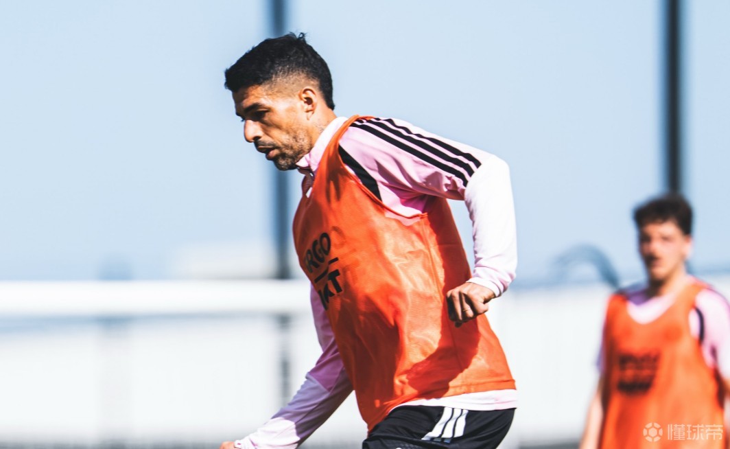 记者：迈阿密国际与迈阿密联进行封闭热身赛，梅西伤缺