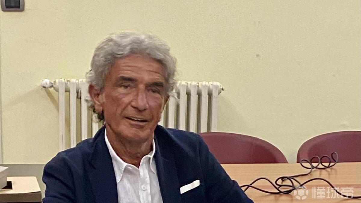 前名哨：卡卢卢第二张黄牌是误判，巴斯托尼本应骗犯规吃红牌