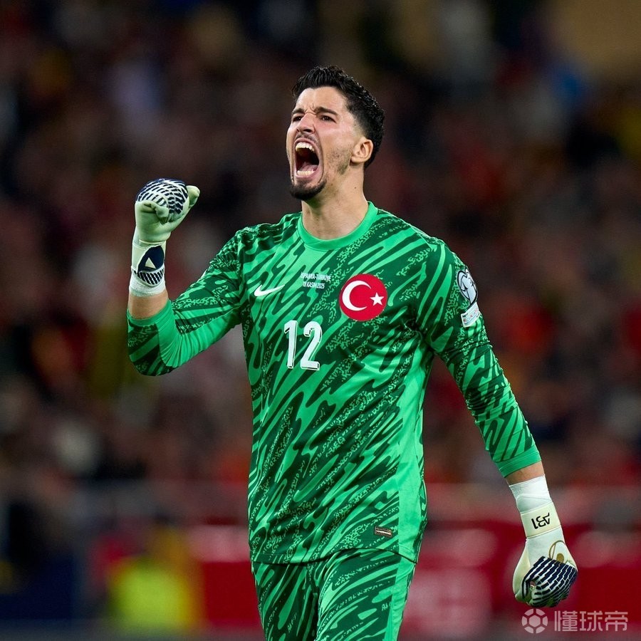 土媒：贝西克塔斯夏窗想签巴因迪尔，曼联要价500万-600万欧