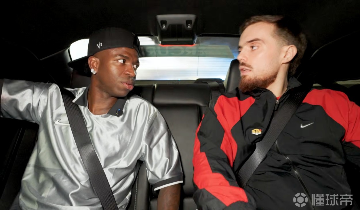 维尼修斯：我和索博斯洛伊很早就认识了，我们经常聊天