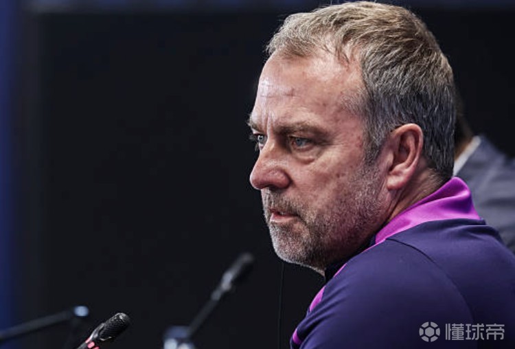 世体：在不敌马竞后，弗里克主动前往裁判更衣室与主裁沟通