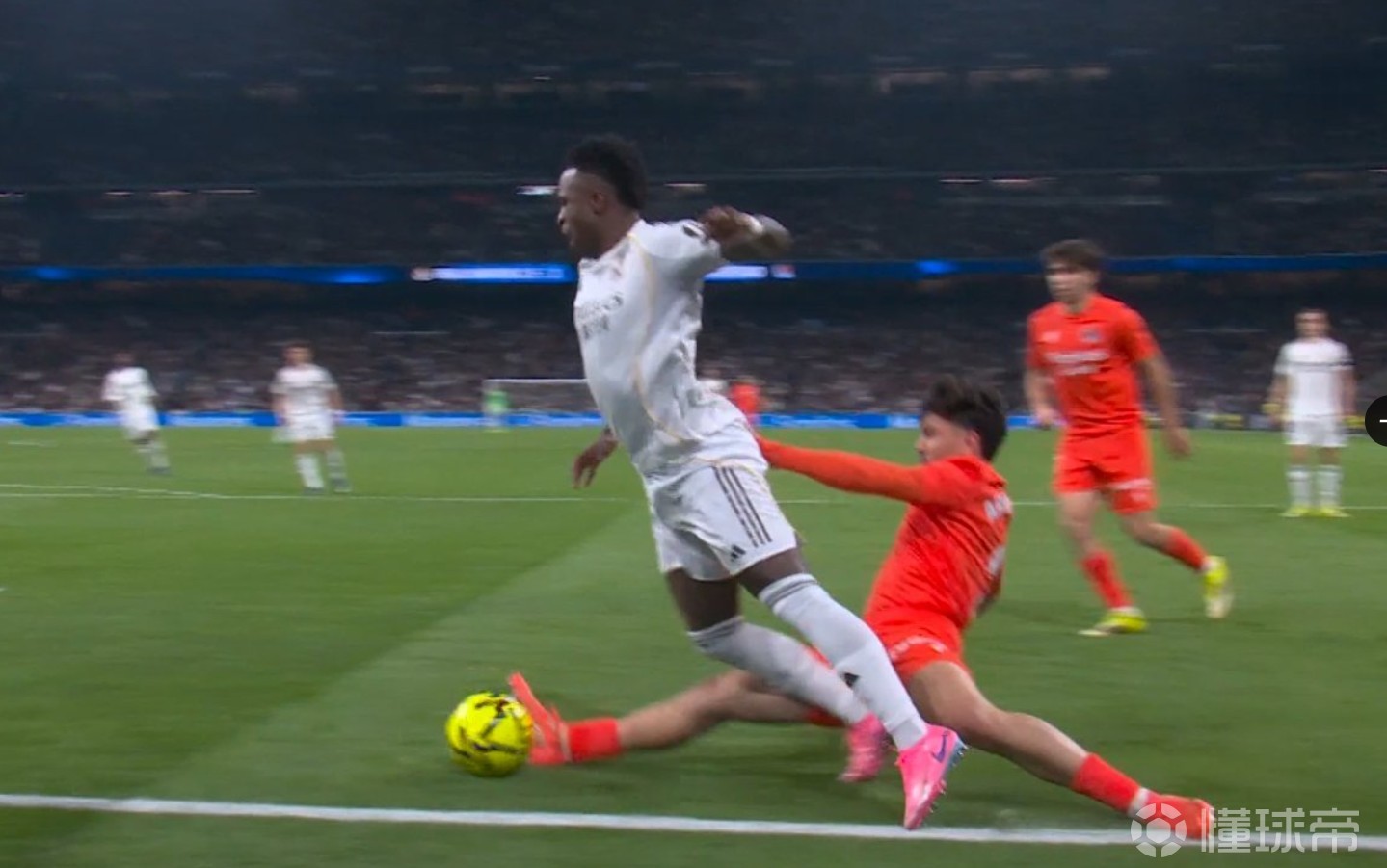 皇社官方质疑皇马获点：裁判判了俩其他情况可能不会判的点球