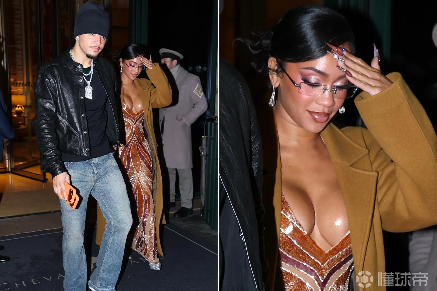 太阳报：桑乔和女友现身巴黎，两人手牵手走过红毯