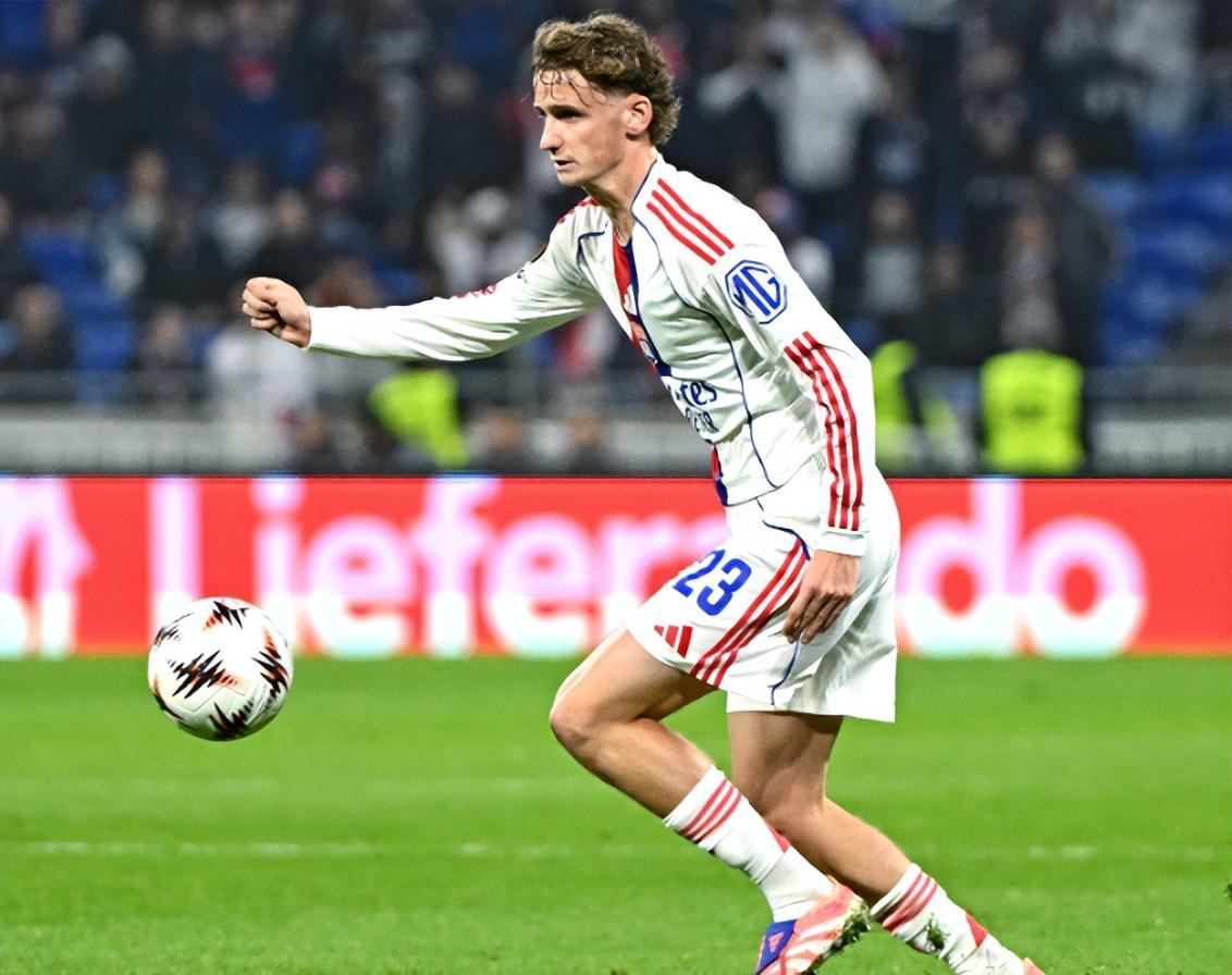 2球3助攻 英格兰中场天才横空出世 半年身价飞涨4倍 4豪门疯抢