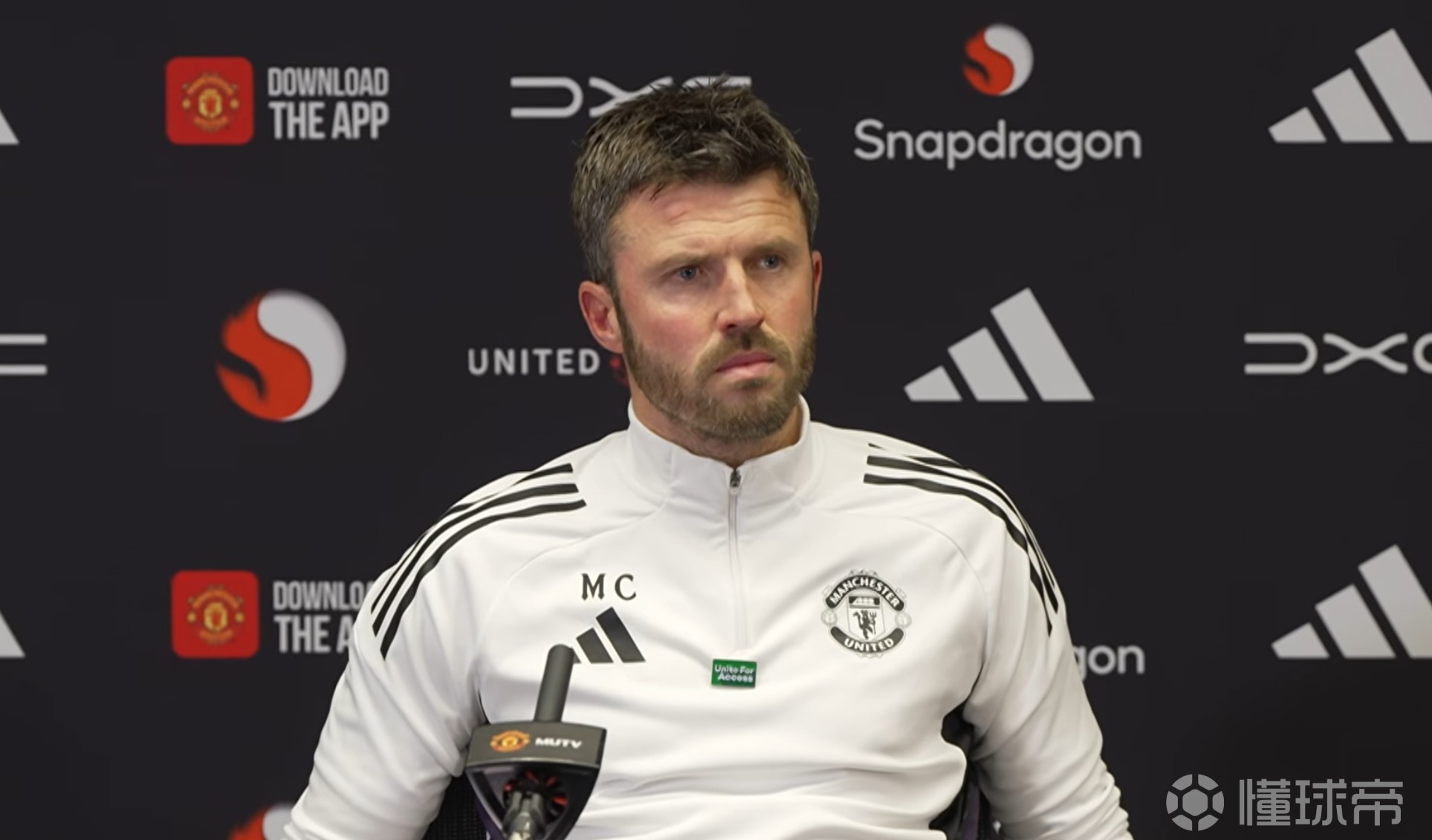 卡里克：芒特越来越接近复出了，他是团队里非常重要的一员