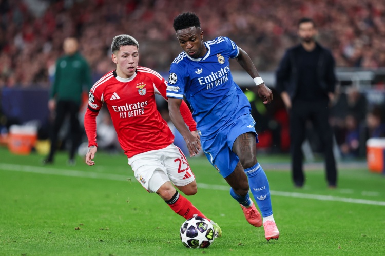 葡媒：本菲卡已回顾比赛录像确认种族歧视行为球迷 可能对其处罚