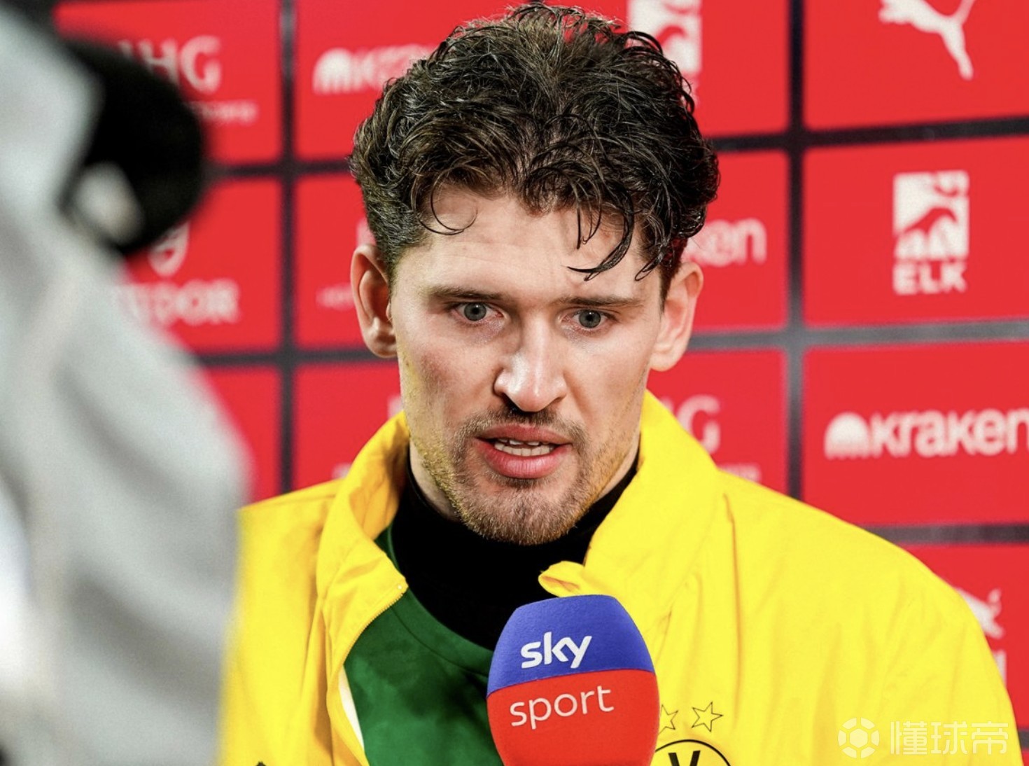 科贝尔：阿德耶米被放倒那次裁判应看回放；丢球方式令人懊恼