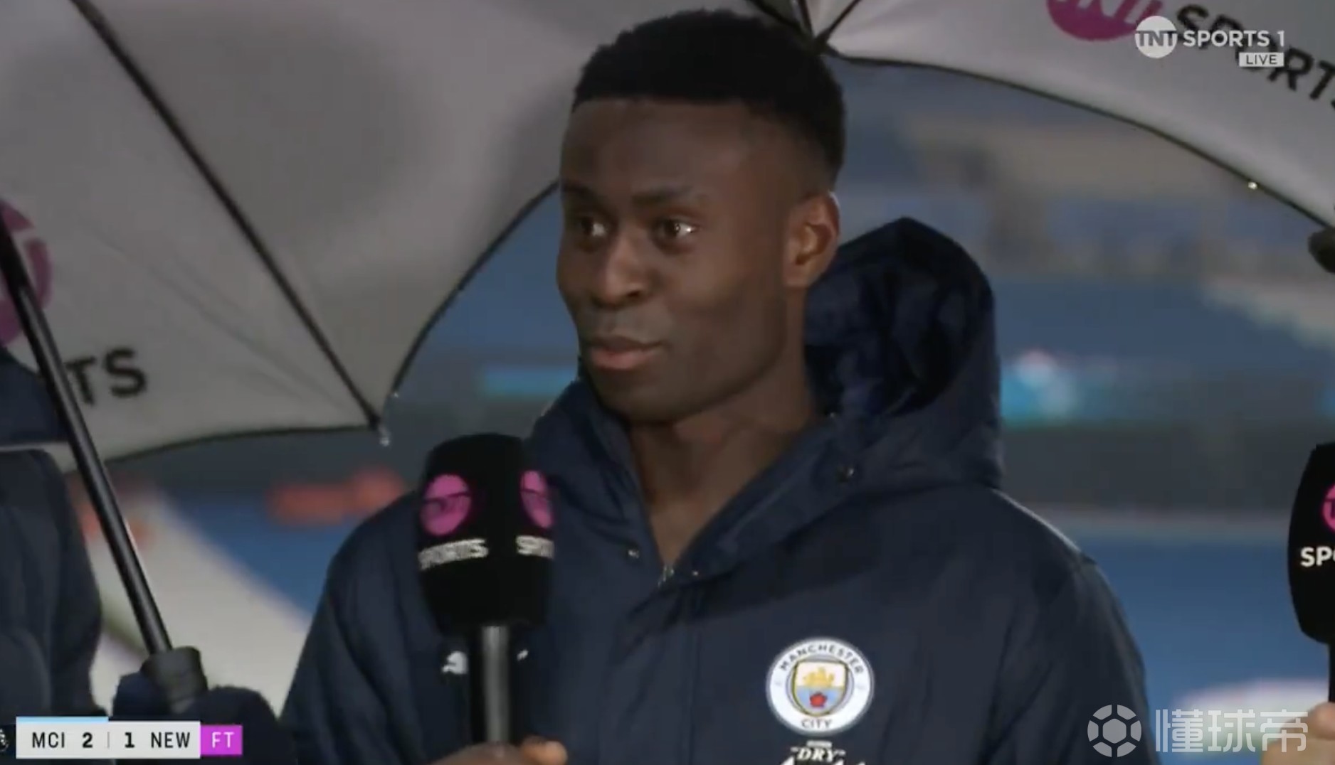 格伊：来到曼城完全改变了我的比赛方式，我在边踢边学