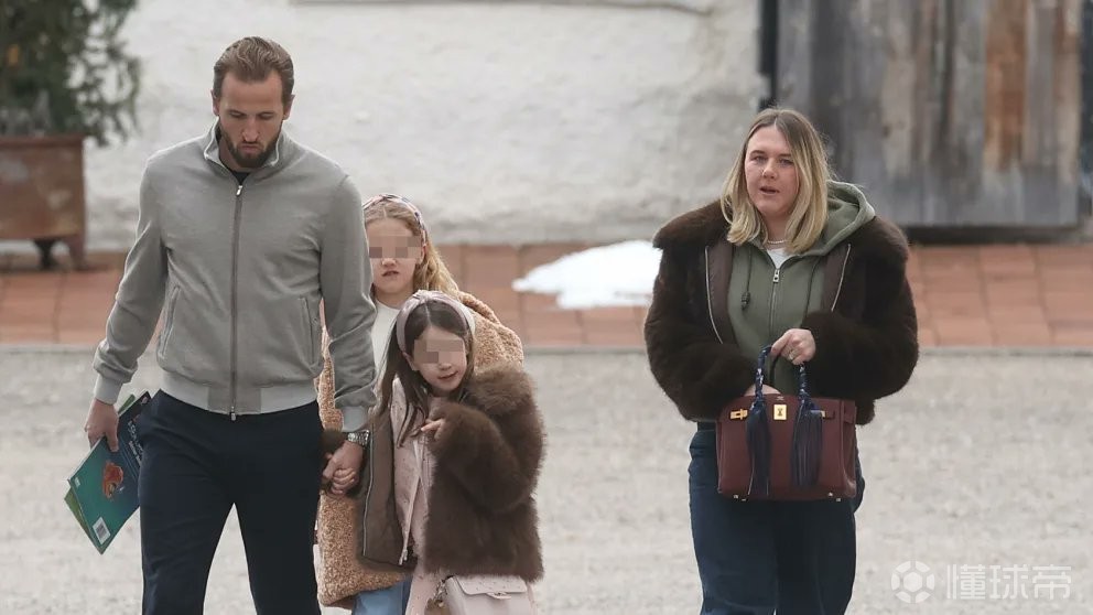 图片报：拜仁全队上周日举办团建活动，球员带各自家属参加