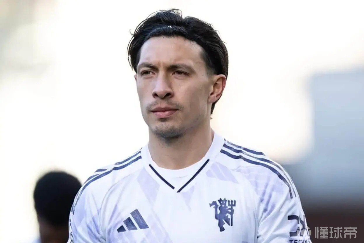 TA：利马小腿受伤无缘出战埃弗顿，曼联希望他仅缺阵一到两周