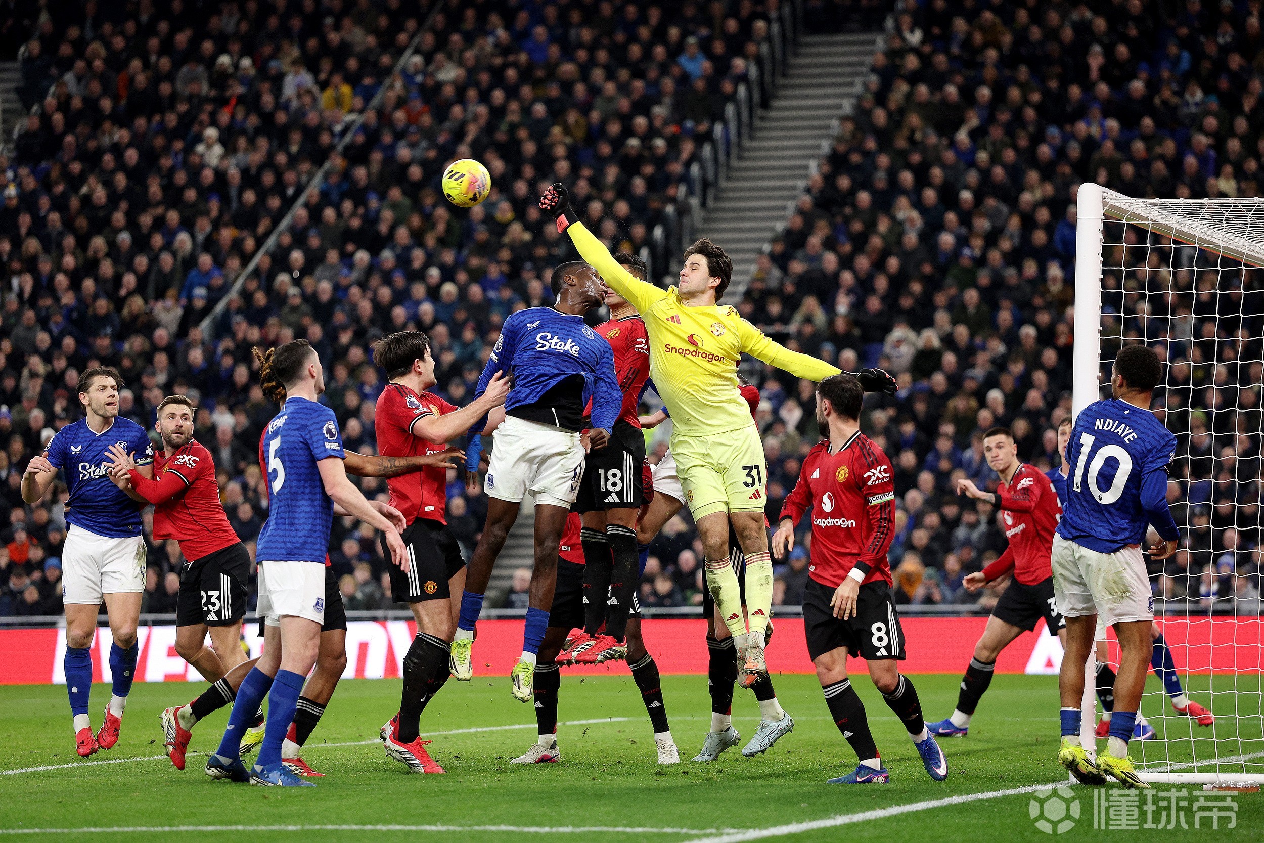 禁区防空保障，拉门斯当选埃弗顿vs曼联全场最佳