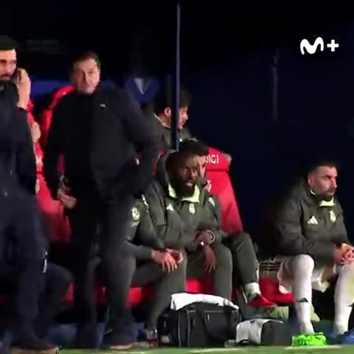 对阵奥萨苏纳，吕迪格朝穆尼奥斯高喊“橙色头发”引争议