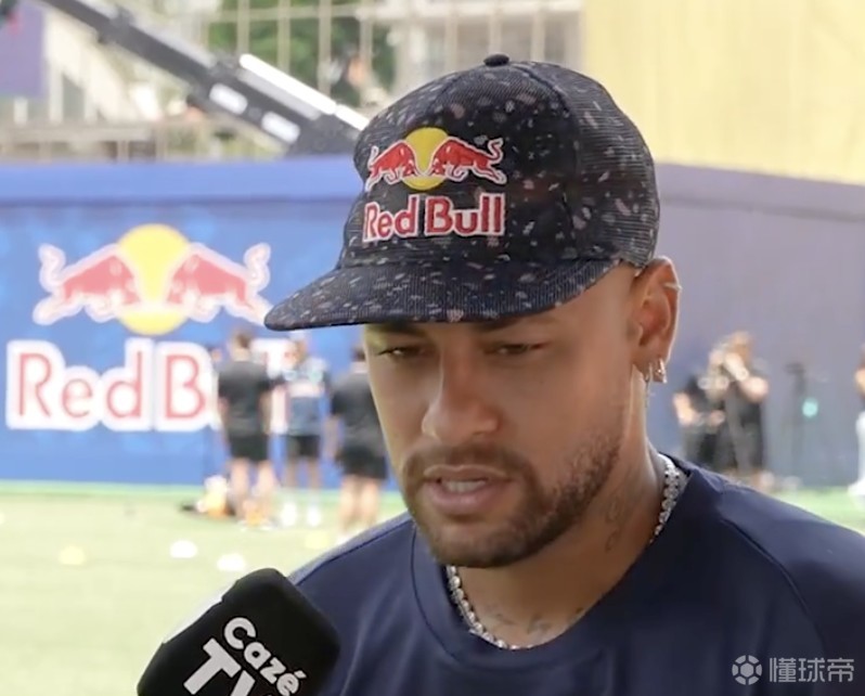 内马尔：不知道明年会发生什么，也许到了12月我会想要退役